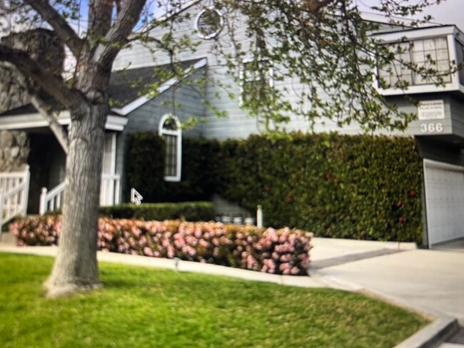 Building Photo - 15th St.