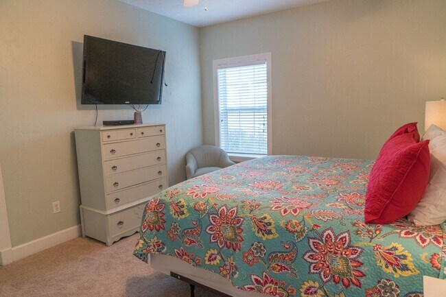 Building Photo - Beautiful 7-Bedroom Beachfront Home on 30A