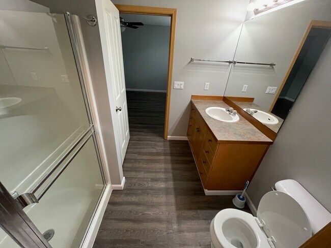 Master Bathroom - 28120 239th Plz SE