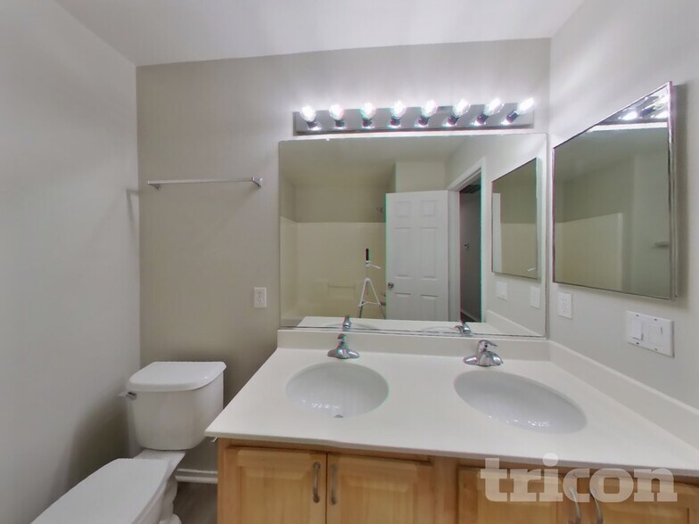 Building Photo - 7224 Rustic Meadow St