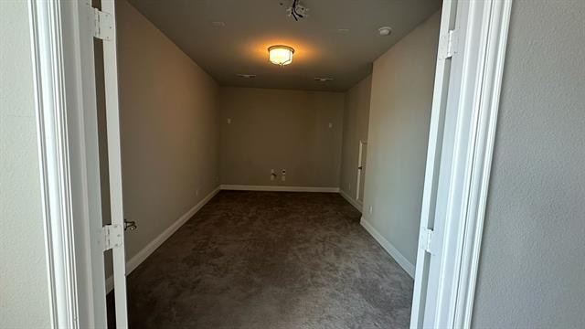 Building Photo - 8533 Pine Valley Dr