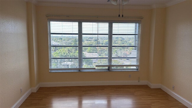 Building Photo - 10777 W Sample Rd