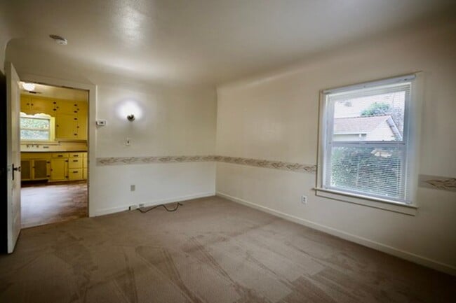 Building Photo - Available Now – Downtown Winters Bungalow