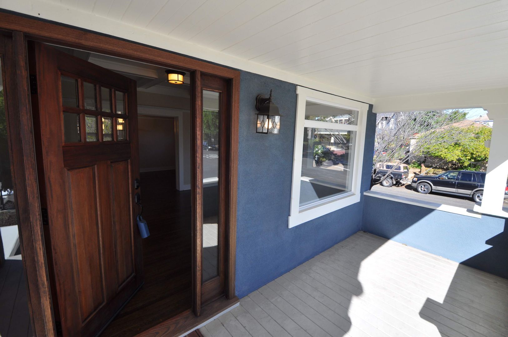 Building Photo - 2214 Elsinore St