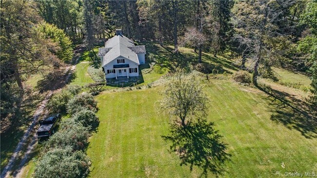 Building Photo - 21 Tinker Town Rd