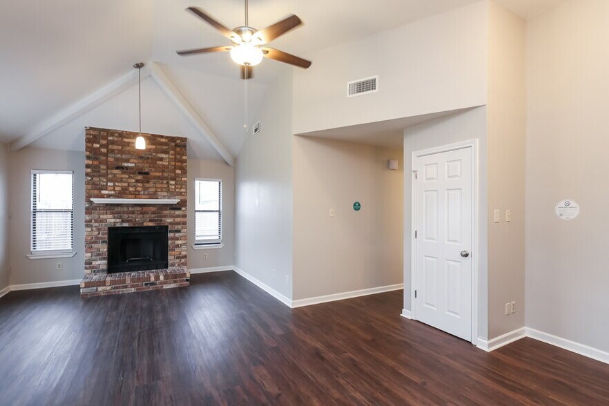 Building Photo - 101 Colony Dr