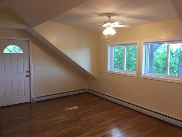 Building Photo - 19 Nichols St