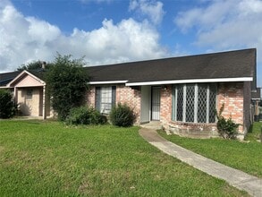 Building Photo - 6851 Chasewood Dr