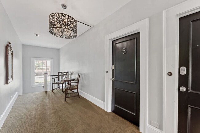 Building Photo - 500 Queens Rd