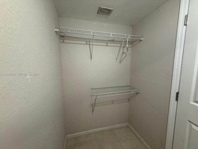 Building Photo - 2140 NE 183rd St