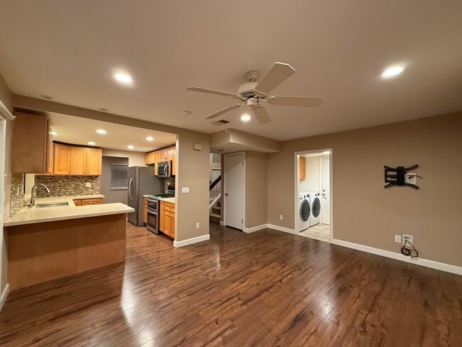 Building Photo - 290 Riverwood Cir