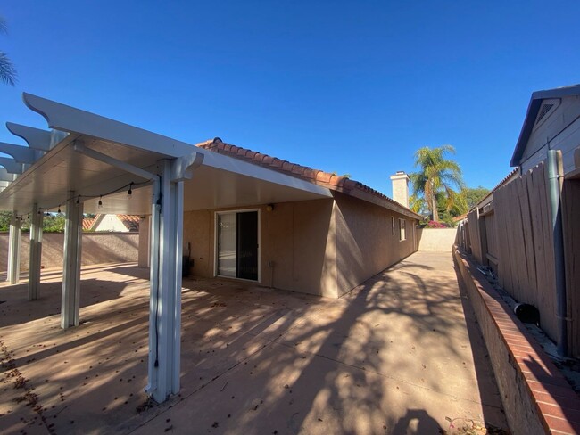 Building Photo - Beautiful 3BR/2Bath home in San Marcos San...