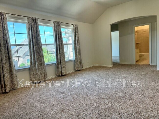 Building Photo - 2016 Remington Dr