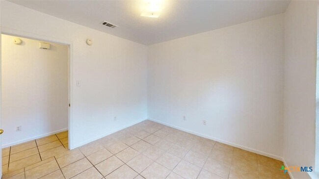 Building Photo - 208 Elbert Ln