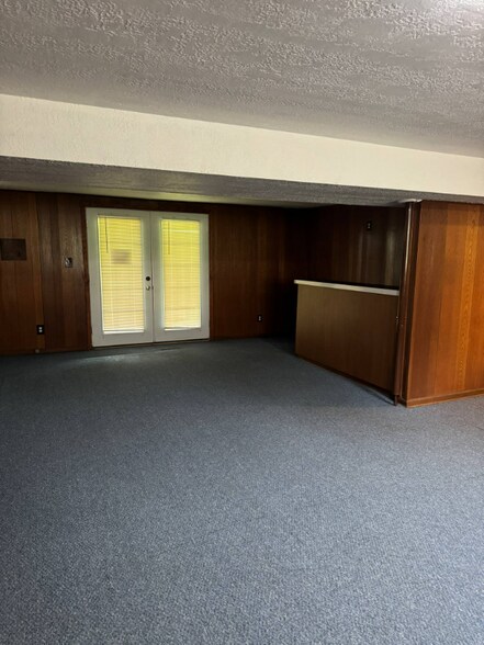 Building Photo - 5018 Rosehill Dr