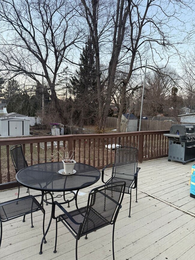 Building Photo - High_1368