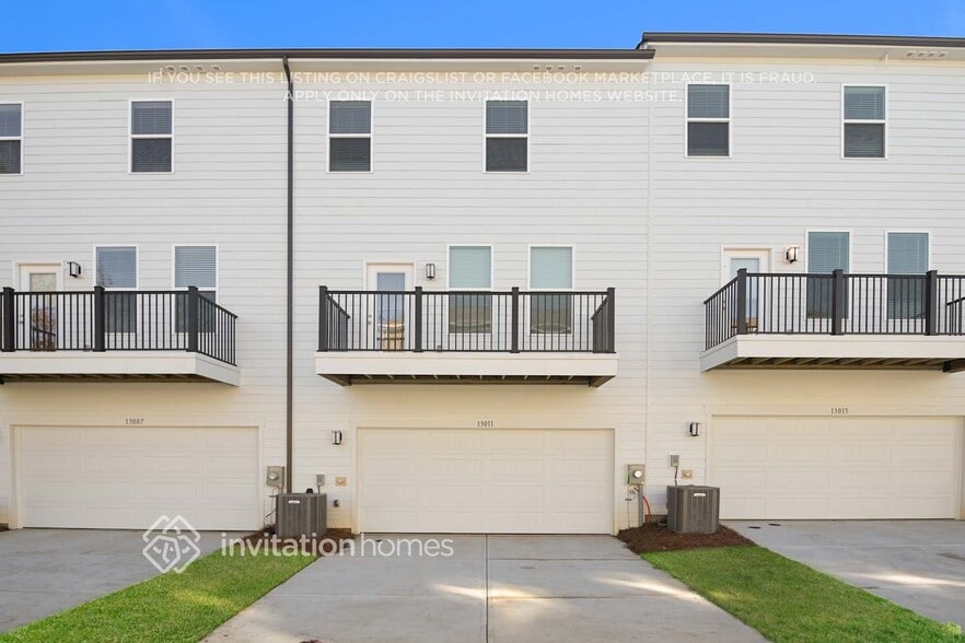 Building Photo - 13011 Western Ln