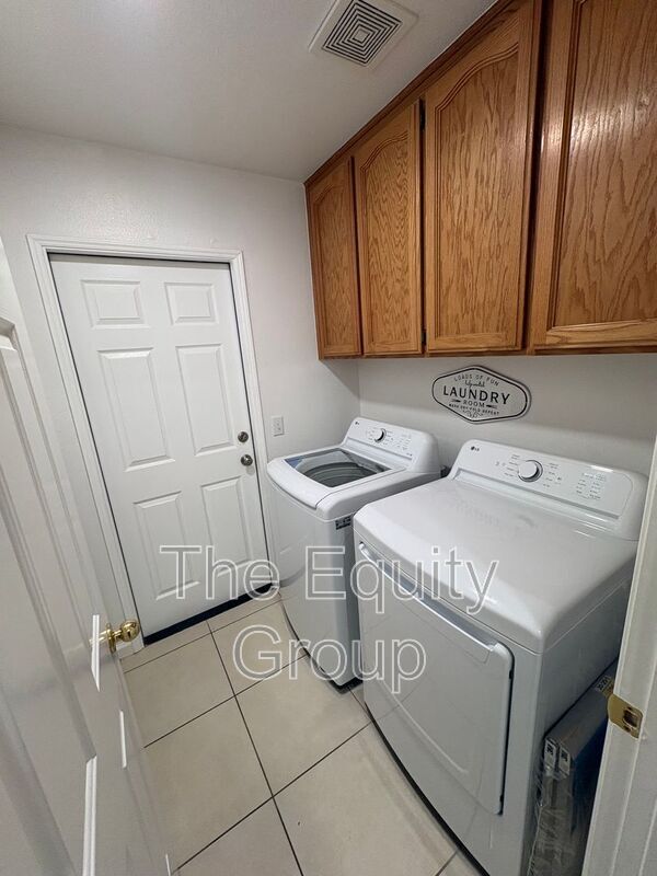 Building Photo - 3908 S Dans St