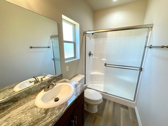 Building Photo - Beautiful 2024 Built 3 Bedroom Home in Leg...