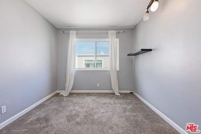 Building Photo - 13011 Mindanao Wy