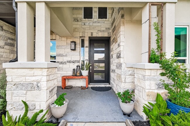 Building Photo - 21231 Aristad Ln