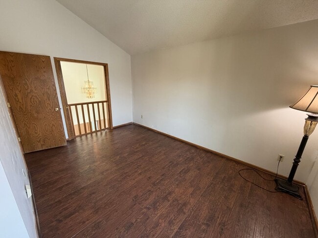 Building Photo - Beautiful 5 Bedroom 3 Bath Home for Rent in Lakeville!! Available NOW!