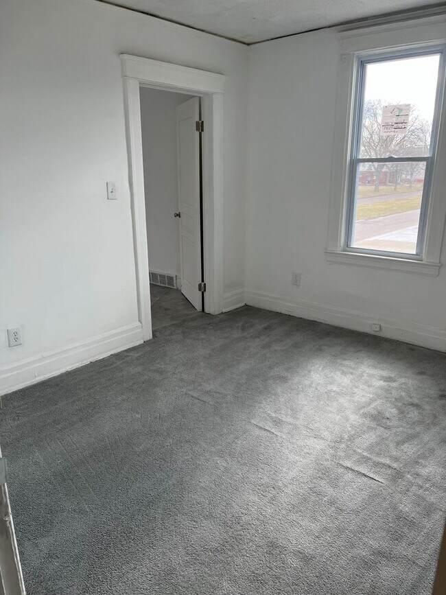 Building Photo - 6307/6311 Woodrow - Paralev LLC