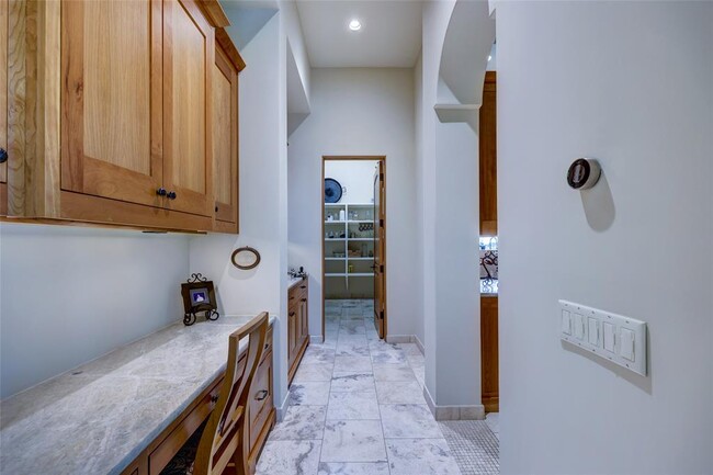 Building Photo - 418 Cattle Trail Dr