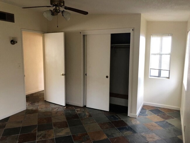 Building Photo - 8680 Star Ln