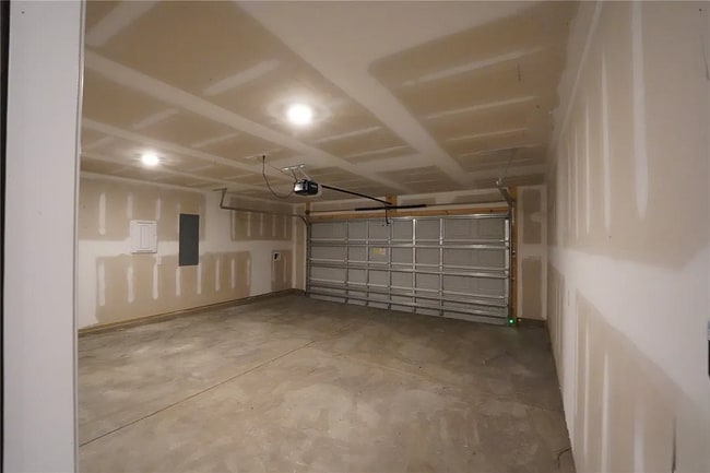 Building Photo - 434 Coconut Dr