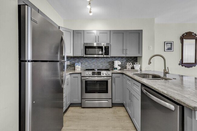 Building Photo - 2500 N Ocean Blvd