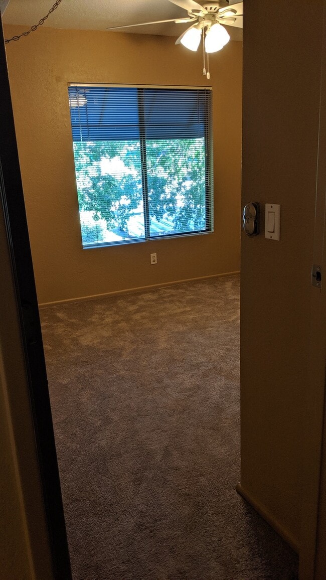Building Photo - 7944 E Colette Cir