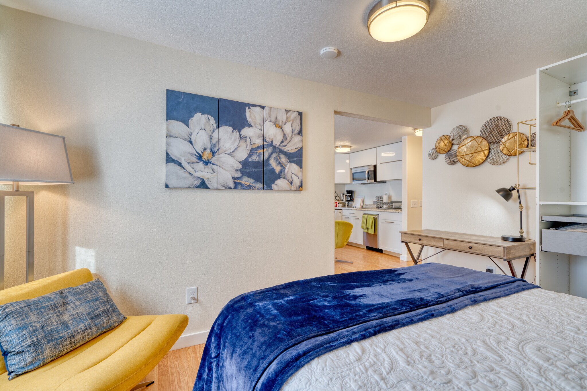 Building Photo - 1676 SE Marion St