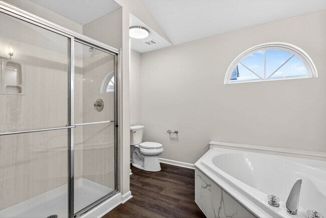 Building Photo - NEWLY RENOVATED HOME