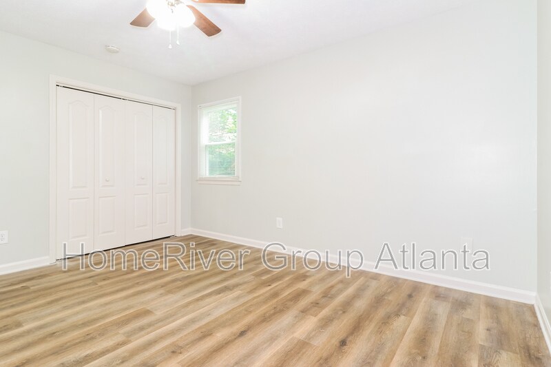 Building Photo - 4636 Vintage Ln