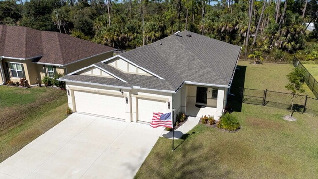 Building Photo - Move in now with zero deposit! This stunni...