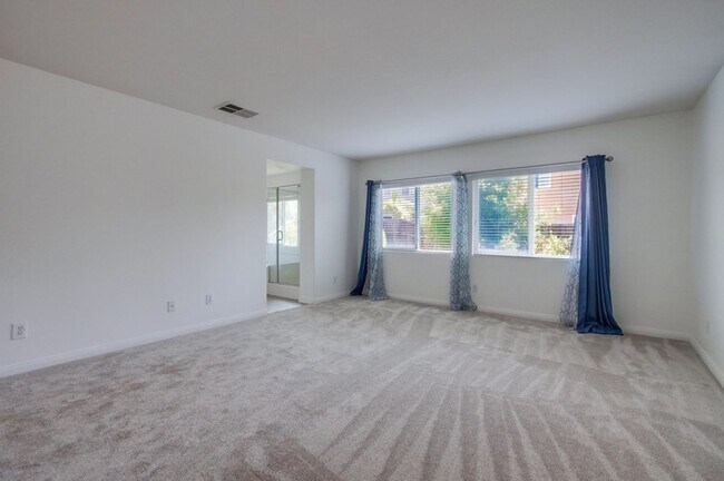 Building Photo - Upgraded Executive Home in Rancho Santalina