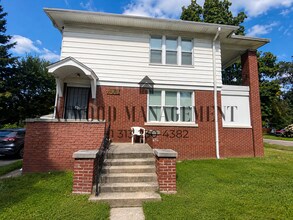 Building Photo - 17815 McIntyre St