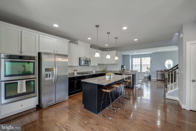 Building Photo - 6262 Summit Point Ct