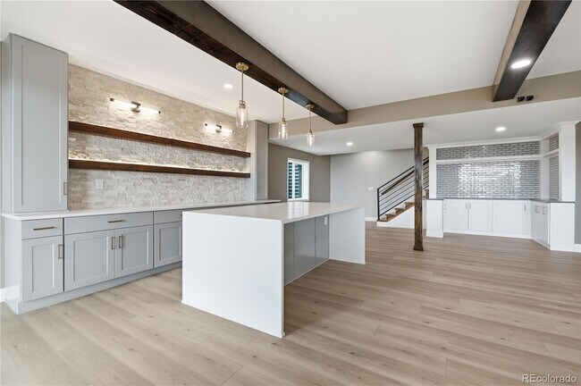 Building Photo - 16910 W 95th Pl