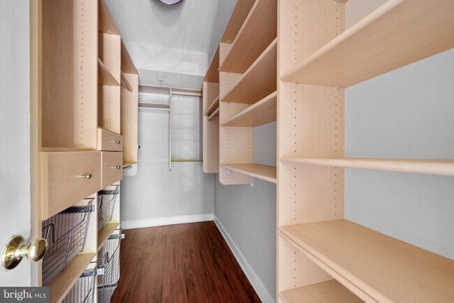 Building Photo - 12209 Fairfield House Dr