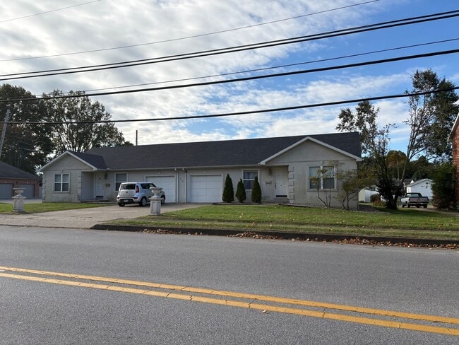 Primary Photo - Vienna Beauty