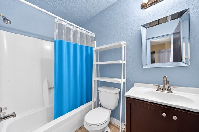 Building Photo - 13610 Sunswept Way