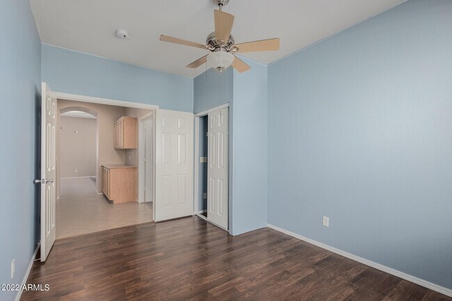 Building Photo - 14440 W Redfield Rd