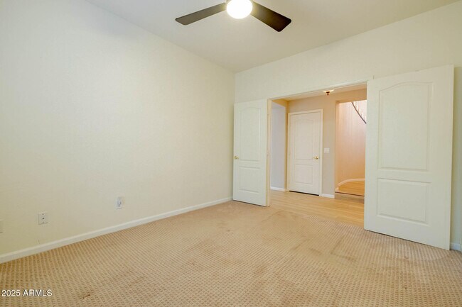 Building Photo - 1153 W Windhaven Ave