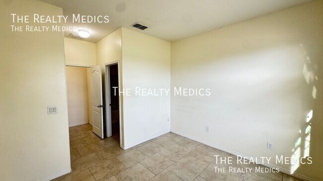 Building Photo - 3723 Prescott Loop