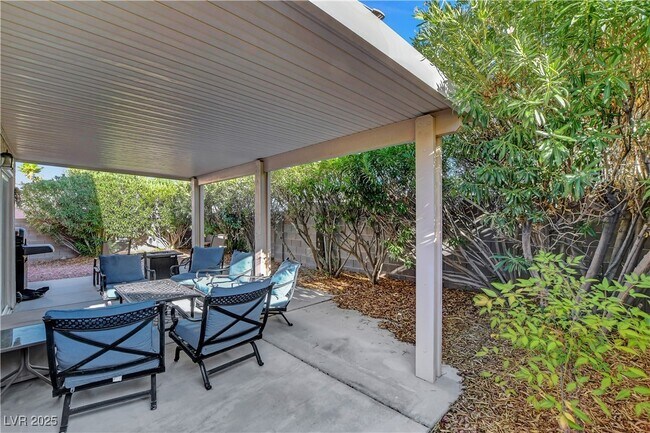 Building Photo - 9309 Mountain Rise Ave