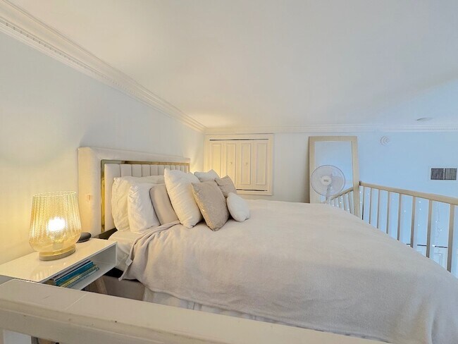 Building Photo - 321 Abercorn St