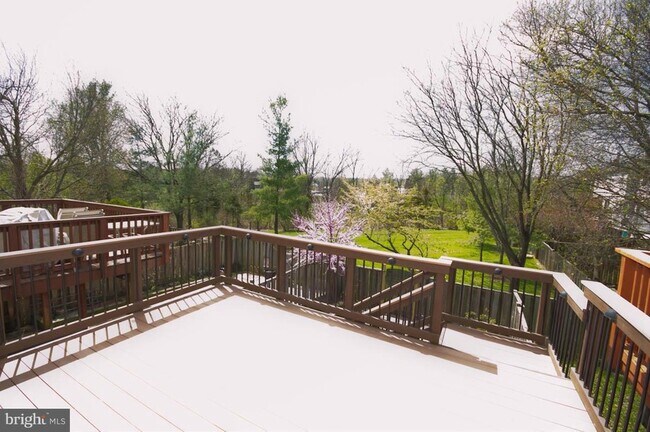 Building Photo - 419 Davis Ave SW