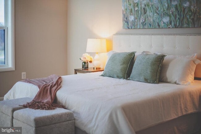 Building Photo - 44848 Tiverton Sq